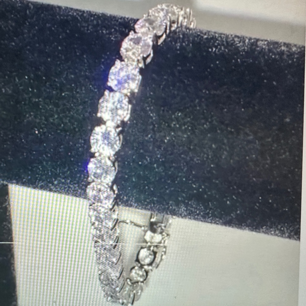 NWT NEIMAN MARCUS TENNIS BRACELET - Picture 2 of 8
